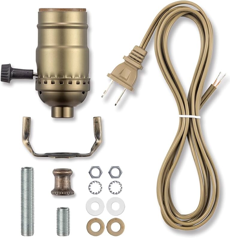 How to Rewire a Floor Lamp With Two Sockets