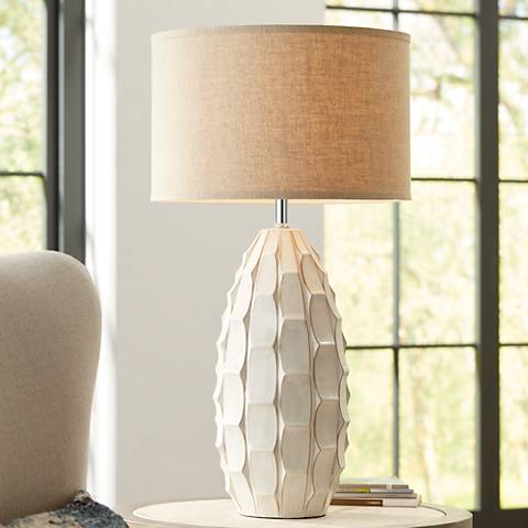 How to Decorate With Table Lamps
