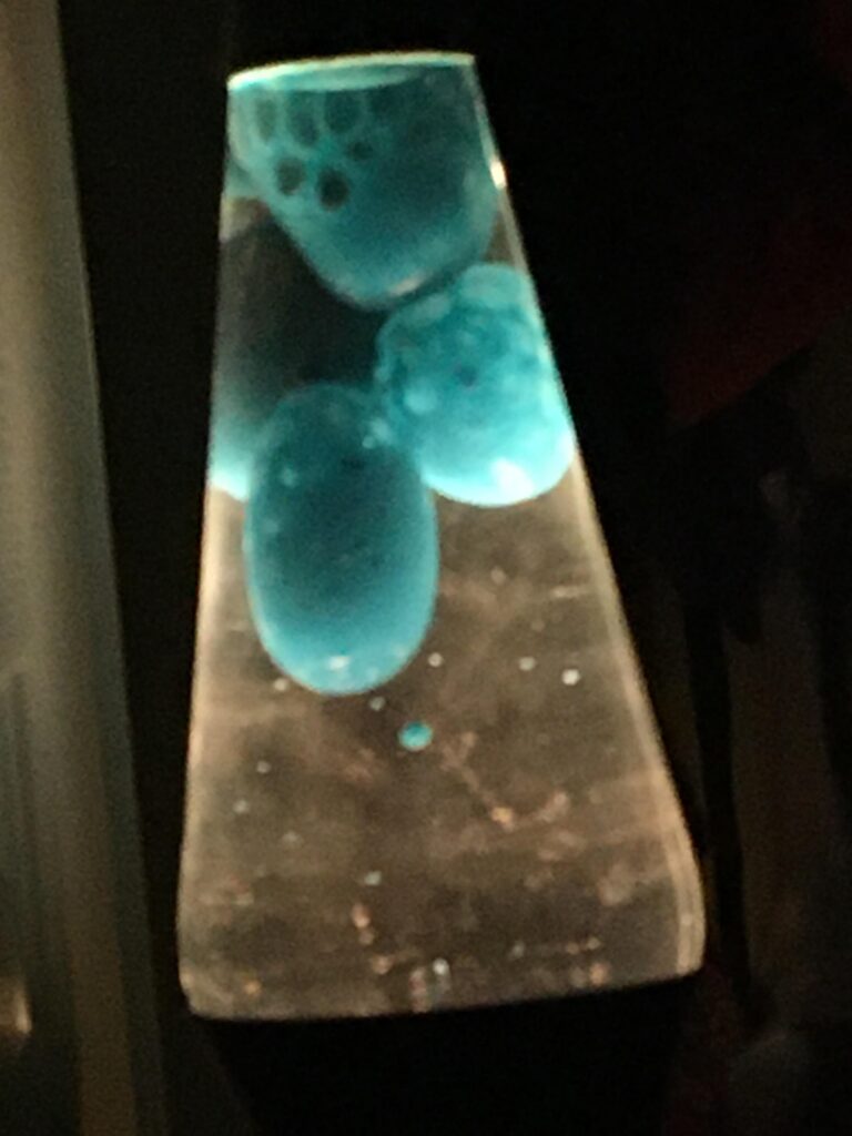 How to Fix Bubbles in Lava Lamp Wax