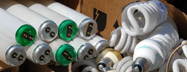 are fluorescent lamps hazardous waste