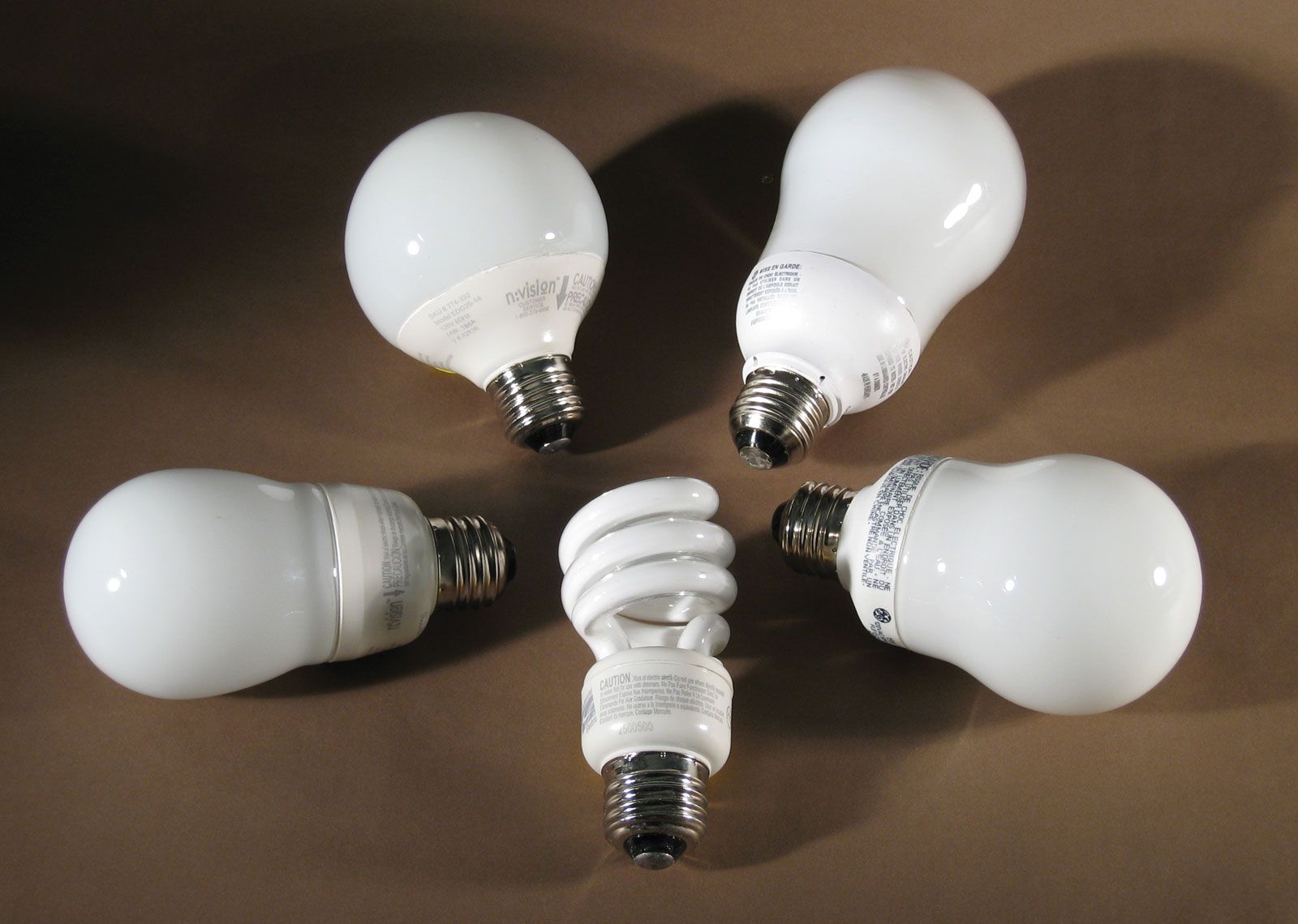 what are fluorescent lamps